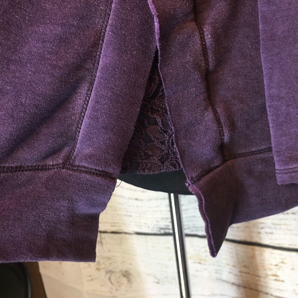 TIE SLEEVE “EST 1945” brand top - Picture 5 of 6